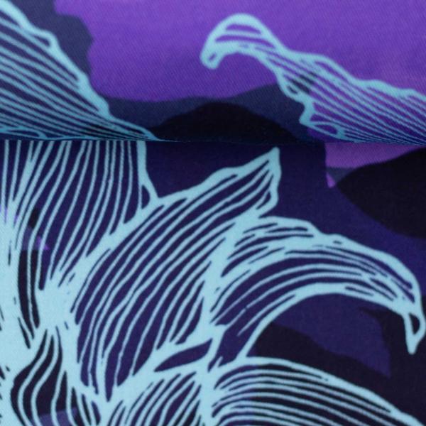 Viskose Flamingo Flowers by Thorsten Berger Blüten blau/flieder auf blau